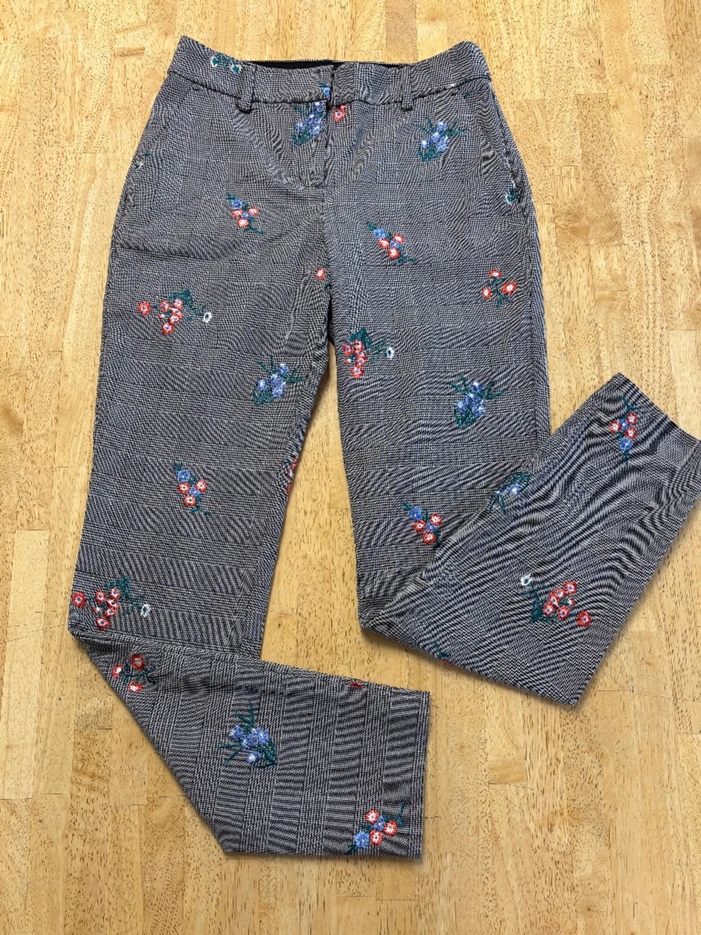 Express Black & White Houndstooth Ankle Pants with Floral Embroidery